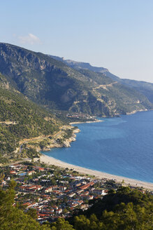 Türkei, Blick auf den Strand von Oludeniz - SIEF004314