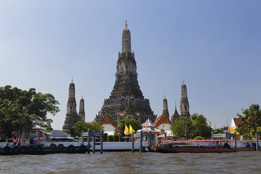 Thailand, Bangkok, Blick auf den Wat Arun - GF000236