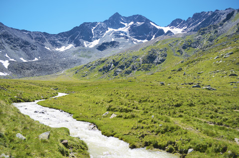 Italien, Südtirol, Schnals, Wildbach, lizenzfreies Stockfoto