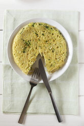 Vegetarian frittata from eggs, courgette and spaghetti - EVGF000206