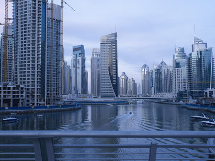 United Arab Emirates, Dubai, Dubai Marina, yacht harbour with skyscrapers - BSC000371