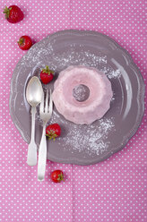 Erdbeer-Eiscreme-Torte - ODF000437