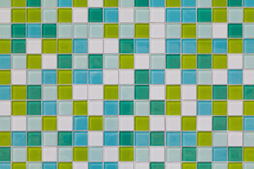 Coloured tiles made of glass, close-up - WDF001935