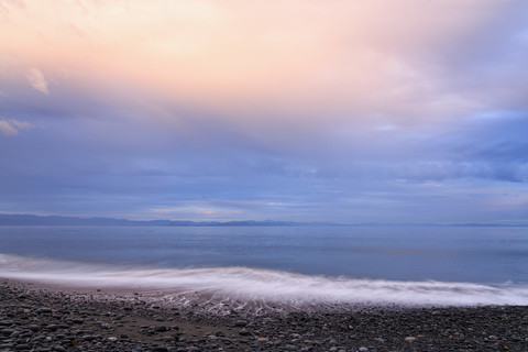 Kanada, Britisch-Kolumbien, Vancouver Island, Sonnenuntergang im French Beach Provincial Park, lizenzfreies Stockfoto