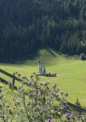 Italien, Südtirol, Villnösstal, Kirche St. Johann - HL000218