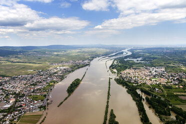 Deutschland, Hochwasser des Rheins bei Ingelheim und Oestrich, Luftbild - CSF019968