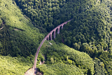Deutschland, Rheinland-Pfalz, Ansicht des Hubertusviadukts der Hunsrückbahn, Luftbild - CSF019991