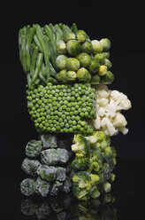 Verschiedene tiefgefrorene Gemüse, Nahaufnahme - MU001369