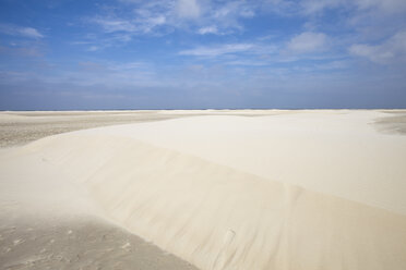 Deutschland, Niedersachsen, Ostfriesland, Borkum, Nordstrand, Sanddünen - WIF000057