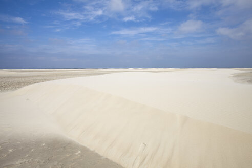 Deutschland, Niedersachsen, Ostfriesland, Borkum, Nordstrand, Sanddünen - WIF000057