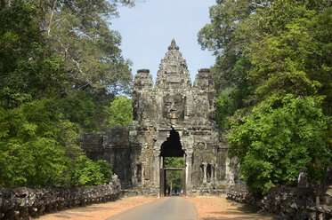 Asien, Kambodscha, Siem Reap, Angkor Thom, Tor mit Gesichtern von Bodhisattva - FLK000067