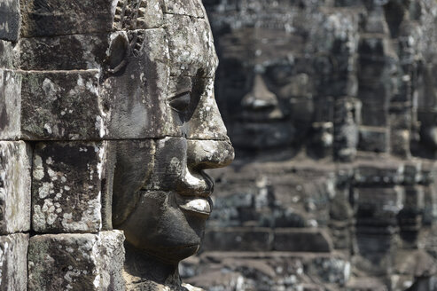 Asien, Kambodscha, Angkor Thom, Gesichtsturm mit Gesichtern von Bodhisattva - FLK000063