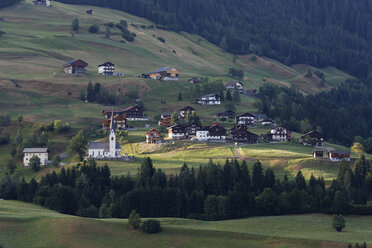 Österreich, Kärnten, Lesachtal, Dorf Kornat - SIEF004431