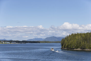 Canada, British, Columbia, Vancouver Island, Inside Passage - Port Hardy, Prince Rupert, motor yacht - FO005336