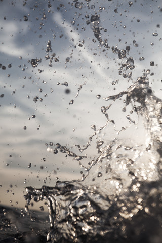 Kroatien, Mittelmeer, Meer, Wasserspritzer, lizenzfreies Stockfoto