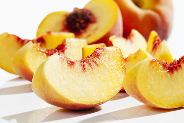 Slices of peach - CSF020019