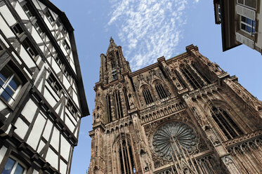 Frankreich, Bas-Rhin, Straßburg, Straßburger Münster, Ansicht der Westfassade - LB000274