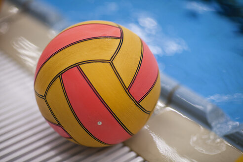 Wasser-Polo-Ball im Freibad - SEF000075