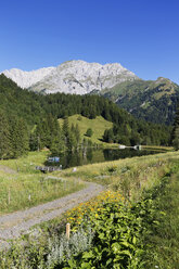 Österreich, Kärnten, Karnische Alpen, Cellonsee mit Mooskofel - SIEF004455