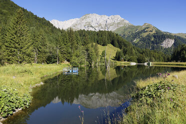Österreich, Kärnten, Karnische Alpen, Cellonsee mit Mooskofel - SIEF004457