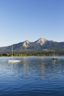 Österreich, Kärnten, Karawanken, Faaker See mit Mittagskogel - SIEF004482