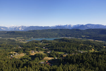 Österreich, Kärnten, Blick vom Pyramidenkogel zum Keutschacher See und den Karawanken - SIE004479