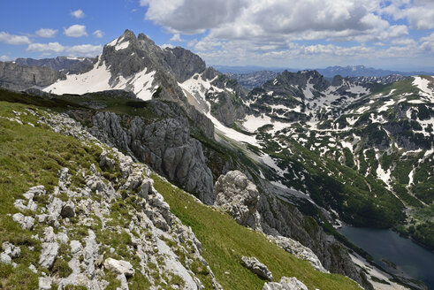 Montenegro, Durmitor National Park, View from Planinica towards Bobotov Kuk - ES000577