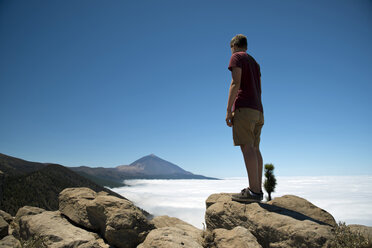 Spanien, Kanarische Inseln, Teneriffa, Teide-Nationalpark, Blick von Las Canadas del Teide am Pico de Teide - WGF000053