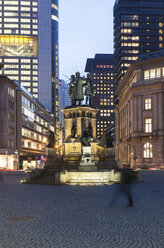 Deutschland, Hessen, Frankfurt, Gutenberg-Denkmal am Rossmarkt - AMF000958