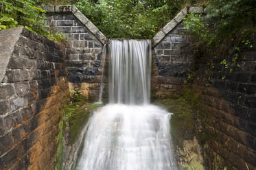 Österreich, Tirol, Wasserfall bei Tannheim - OD000536