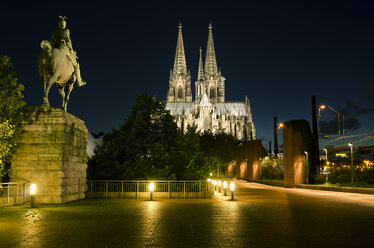 Germany, North Rhine Westphalia, Cologne, Cologne Cathedral by night - ODF000539