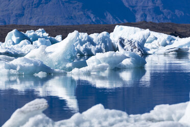 Iceland, Austurland, Jokulsarlon Glacial Lagoon near Vatnajokull National Park - STSF000151