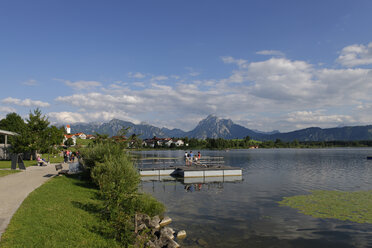 Deutschland, Bayern, Schwaben, Ostallgäu, Hopfen am See bei Füssen - LB000305