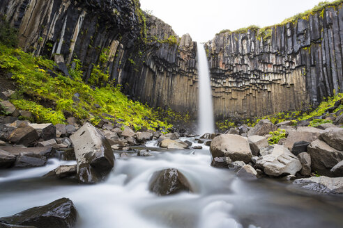 Island, Sudurland, Svartifoss - STS000169