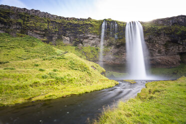 Iceland, Sudurland, Sejalandsfloss waterfall - STS000162