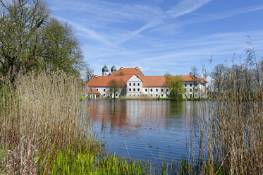 Deutschland, Bayern, Oberbayern, Kloster Seeon am Chiemsee - LB000341