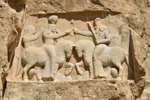 Iran, Fars, Naqsh-e Rostam, sassanid relief of king Ardaschir I. and god Ahura Mazda - ES000604