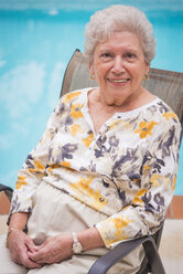 USA, Texas, Porträt einer älteren Frau - ABAF001024