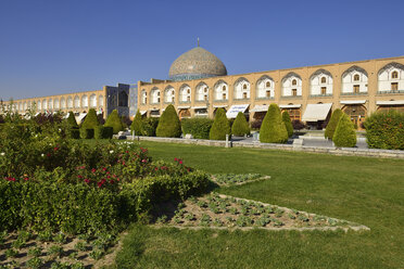 Iran, Isfahan, Meidan-e Emam, Platz mit Scheich-Lotfallah-Moschee Scheich - ES000612