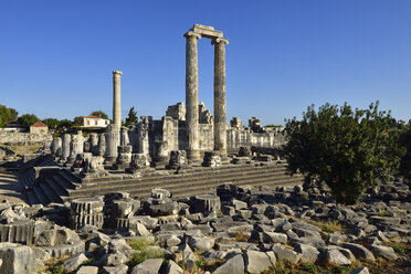 Türkei, Aydin, Ionien, Blick auf den Apollon-Tempel in der archäologischen Stätte von Didyma - ES000646