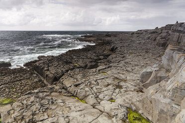 Irland, Grafschaft Clare, Küstenlandschaft bei Doolin - SRF000358