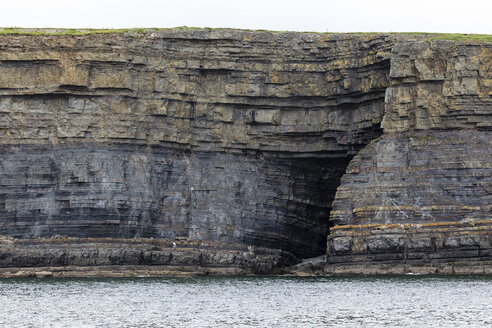 Irland, Grafschaft Clare, Küstenlandschaft an der Flussmündung des Shannon - SRF000349