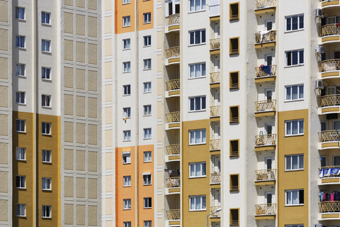 Türkei, Antalya, Mehrfamilienhäuser, lizenzfreies Stockfoto