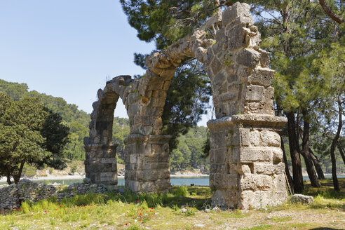 Türkei, Lykien, Kemer, Aquädukt der antiken Stadt Phaselis - SIE004586