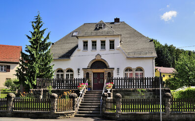 Germany, Saxony, Tharandt, Residential house - BT000146