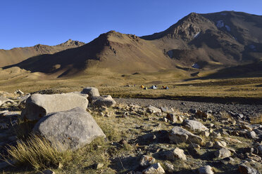 Iran, Alborz-Gebirge, Takht-e Suleyman-Massiv, Zelte auf dem Hochplateau - ES000686