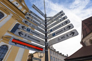 Germany, Bavaria, Altoetting, Kapellplatz, direction signs of places of interest - AMF001058