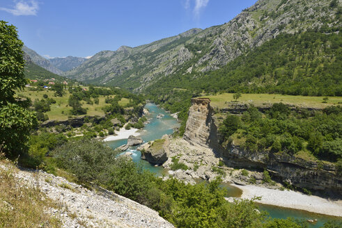 Montenegro, Crna Gora, Moraca Canyon between Podgorica and Kolasin - ES000700