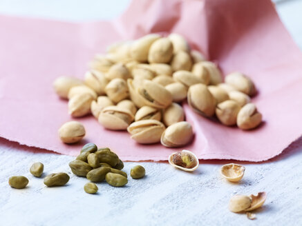 Pistachios, studio shot - SRSF000232