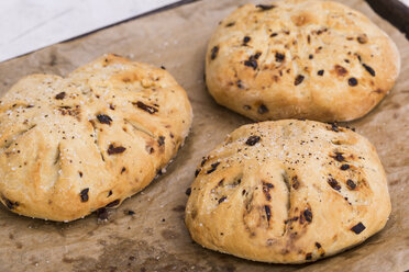 Frische Fougasse, französische Zwiebelspecklaibchen - STB000135